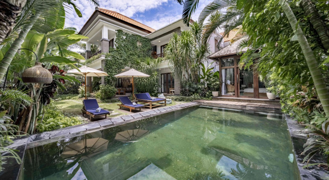 Kubu Luxury Seminyak Private Mansion Villa, Rezervovat Vila Chaty v Bali, Chalupa