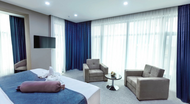Suite Parallel Hotel