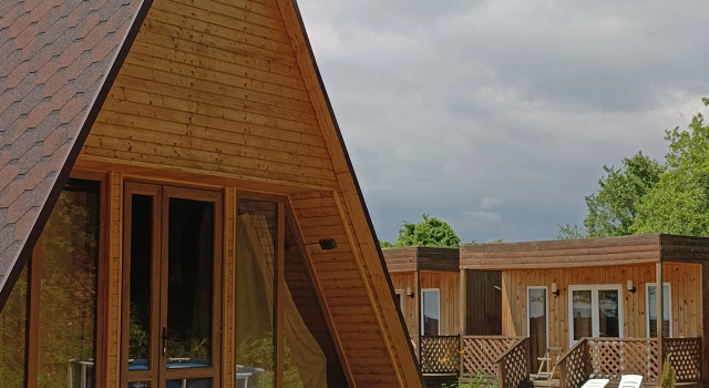 u Nikitosa Recreation Camp, Varaa Lomakylä Hotellit Gudauta district pysäköinnillä, Pysäköinti