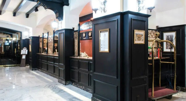 Отель Clarendon
