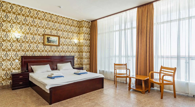 Suite Premium con balcón Christie Hotel