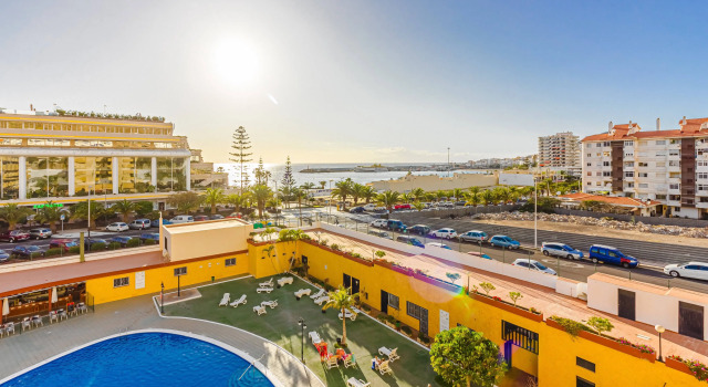 Avenida Juan Carlos Apartments, Book Apartment Hotels in Tenerife with Parking, Parking