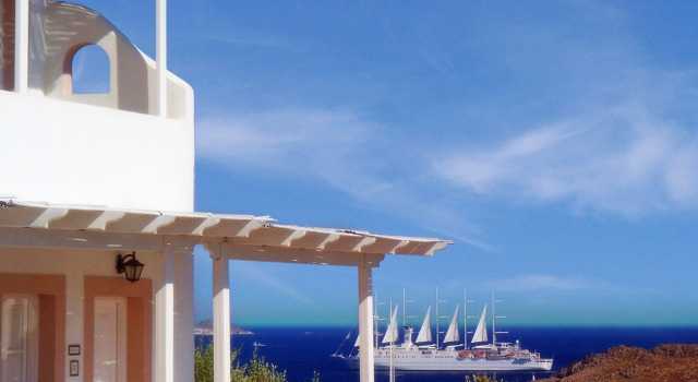 Двухместный номер Standard с балконом и с красивым видом из окна Отель Porto Scoutari Romantic Hotel & Suites