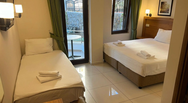 Трёхместный номер Standard с балконом и с видом на сад Fethiye Park Hotel