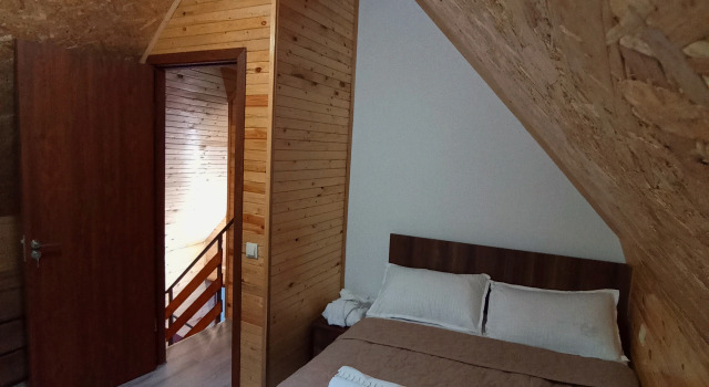 Коттедж с балконом и с красивым видом из окна Вилла Mountain Flower cottage