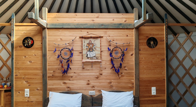 Blagoustroennaya Yurta na Olkhone Bungalow, Book Villa Sommerhuse i Irkutsk, Hytte