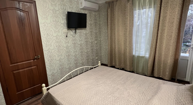 Двухместный номер Classic с балконом и с красивым видом из окна Гостевой дом генерала Дбар 11