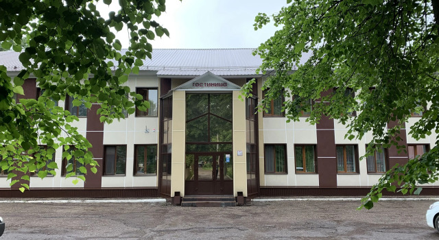 Гостиница Нефтяник
