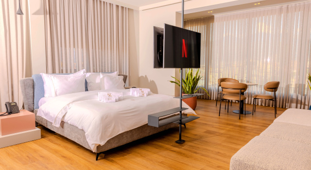 Люкс с видом на город Si Hotel Tirana