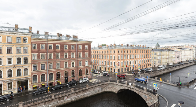 Квартира В Самом Центре С Парковкой, Забронировать Апартаменты/квартира Отели Санкт-Петербурга с парковкой, рядом с Станция метро «Сенная Площадь», Парковка