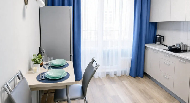 1-Komnatnaya Ryadom Aeroport Smart TV Flat, Prenota Appartamento Hotel a Barnaul con piscina, Piscina