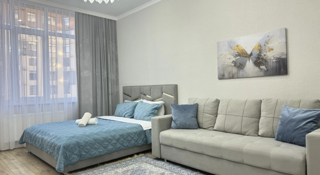 Tikhoye Mesto V Shumnom Gorode Flat, Rezerwuj Apartament Astana Kazachstan