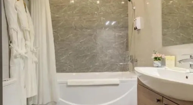 Номер Economy с балконом Sara Hotel Bishkek
