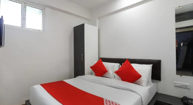 Peradiot-Vastrapur Hotel, Boek Hotel Vastrapur 