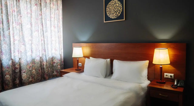 Standard kétágyas szoba erkéllyel Iris Hotel