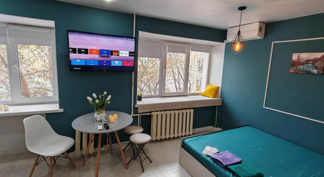 Udivitelnaya Studiya №1 Na Neftezavodskoy 25 Apartments, Boek Appartement Omsk 