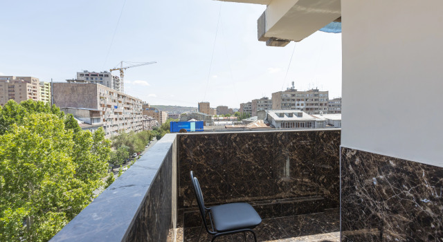 Апартаменты Umba Apartment N3 - балкон и вид на гору Арарат, Забронировать Апартаменты/квартира Отели Еревана с парковкой, рядом с Станция метро Маршал Баграмян, Парковка