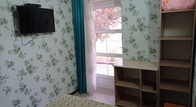 Podsolnukhi Guest House, Rezerwuj Pensjonat Czołponata Tamchy