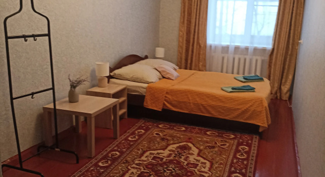 Uyutnaya Dvukhkomnatnaya Flat, Buchen Sie Ferienwohnung Staraja Russa 