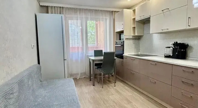 Na Ulitse Bratyev Kasimovykh 82A Flat, Prenota Appartamento Hotel a Tatarstan con parcheggio, Parcheggio
