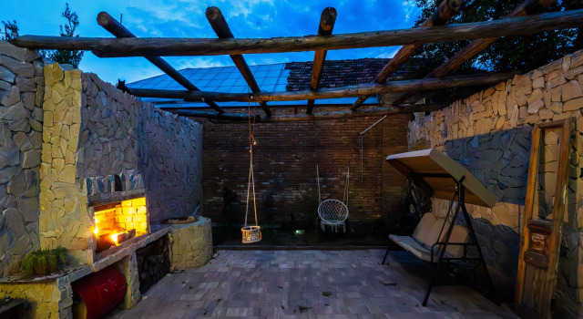 Villa Trekhkomnatniy Dvukhetazhniy Dom s Basseynom Niabi Villa, Prenota Villa Cottage a Tbilisi Region, Cottage