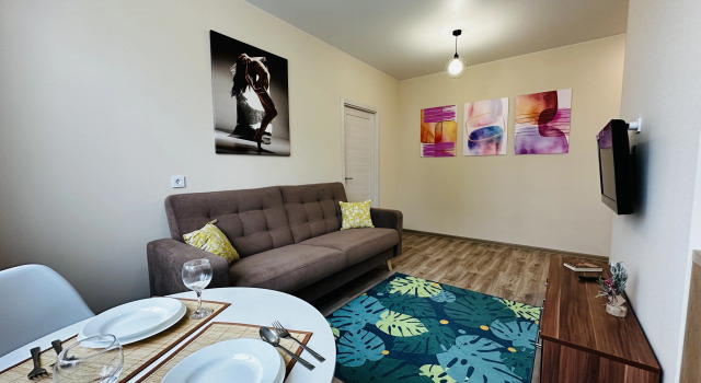 Uyutnaya Evro-dvuhkomnatnaya Okolo Ts Stolitsa Flat, Rezerwuj Apartament Tanie hotele w Perm