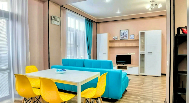 Четырёхместные апартаменты Comfort с балконом и с красивым видом из окна Квартира Просторная Студия Sunny and Sea