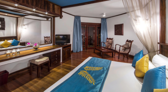 Номер Deluxe с балконом и с красивым видом из окна Royal Palms Beach Hotel