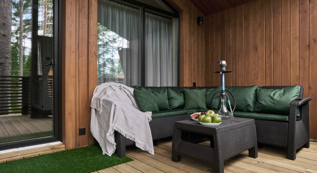 Коттедж с 2 комнатами с балконом и с красивым видом из окна База отдыха Land Breeze