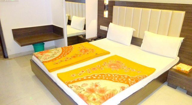 Sunrise Palace by Sky Stays Hotel, Réserver Hôtel Ambaji Gujarat