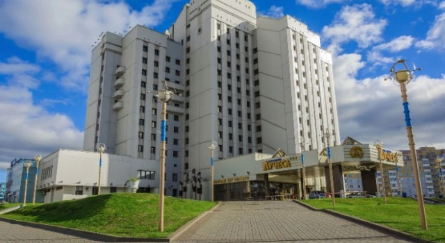 Отель Лучеса