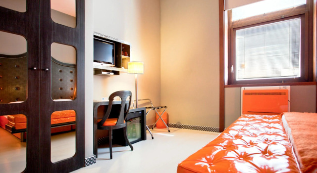 Orange Hotel