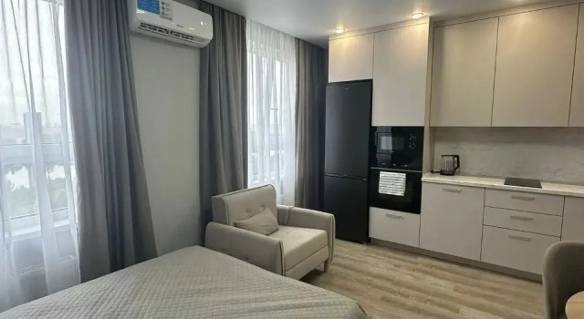 Latte V Tsentre Goroda Ot Vse Sezony All Seasons Flat, Prenota Appartamento Hotel a Tyumen Region con parcheggio, Parcheggio