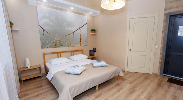 Двухместный полулюкс с балконом Мини отель Room Hotel