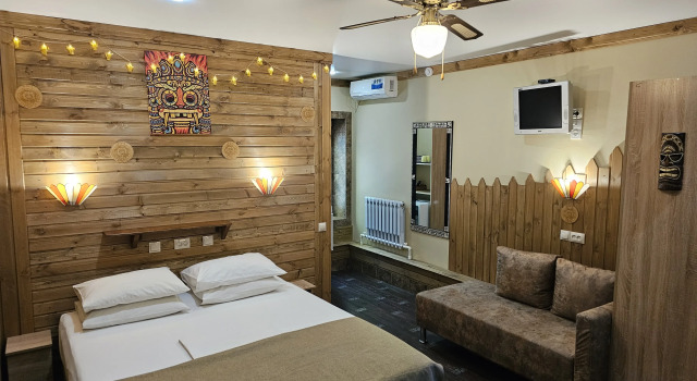 Двухместный номер Сокровища Ацтеков с балконом и с видом на парк Lemon Joe Hotel