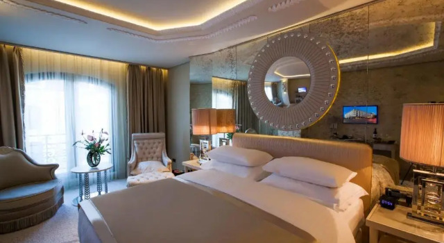 Двухместный номер Deluxe с видом на море Wyndham Grand Istanbul Kalamış Marina Hotel