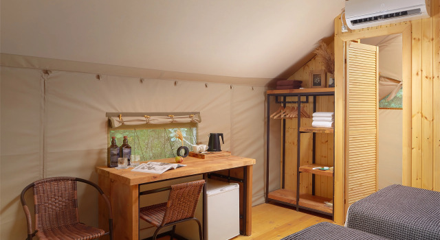 Тент с балконом и с красивым видом из окна Глэмпинг Garuda Glamping Abkhazia