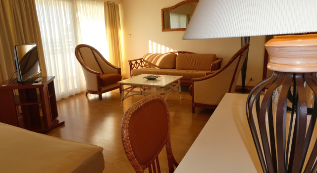 Полулюкс с видом на бассейн Presa Di Finica Hotel