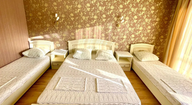 Zhizn Guest House, Забронировать Гостевой дом Отели Нижнего Учдере с бассейном, Бассейн