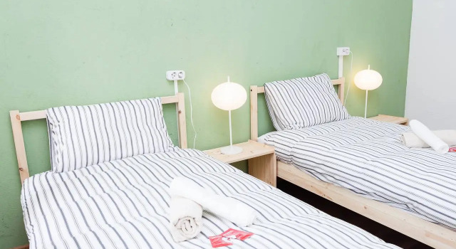 9 (devjat), Book Hostel / Vandrerhjem Hostels i Domodedovo, Hostel / Vandrerhjem