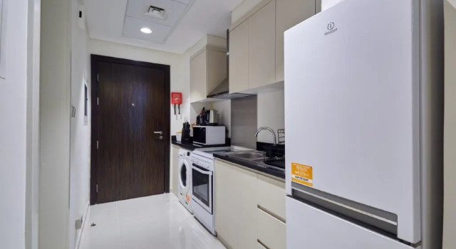 Апартаменты bnbmehomes | Damac Hills Studio w/ City View-2504, Забронировать Апартаменты/квартира Арабиан Ранчес , рядом с Поле для гольфа Jumeirah Golf Estates