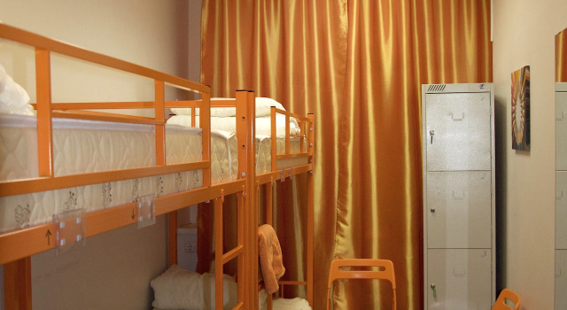 Letto in camerata con balcone Safari Hostel
