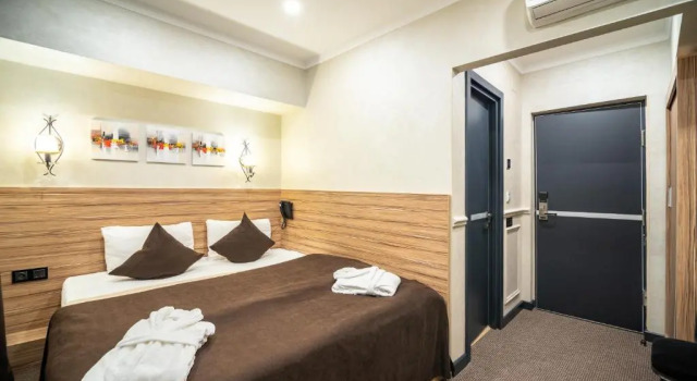 Standard (No Window) Doppel Zimmer Mildom City Hotel