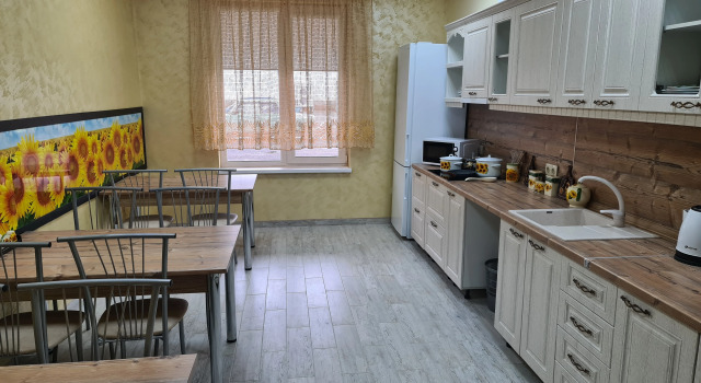 Полулюкс Отель Подсолнух