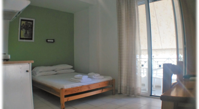 Апарт-отель L.A. Aeolus Apartments and Studios
