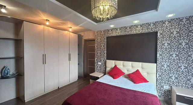 Dvushka Vozle Parka Gafuri Flat, Rezervovat Apartmán Hotely v Bashkortostan s parkováním, Parkování