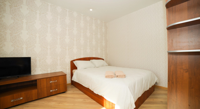 Odnokomnatnaya uytnyi Dom u ZD vokzala Flat, Boek Appartement Dzerzhinsky City District Perm, in de buurt van Perm-2 Train Station