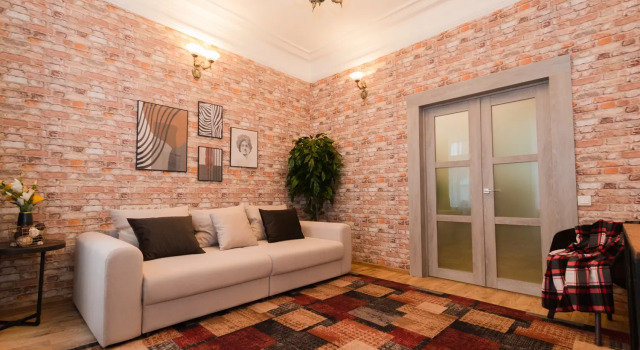3-kh Komnatnaya V Tsentre Moskvy V 5 Minutah Khodby Ot Metro Kropotkinskaya Borovitskaya Kreml Cherez Dorogu - V 3-kh Minutah Khodby, Rezervovat Apartmán Hotely v Moskva s parkováním, poblíž Kremlin Armoury, Parkování