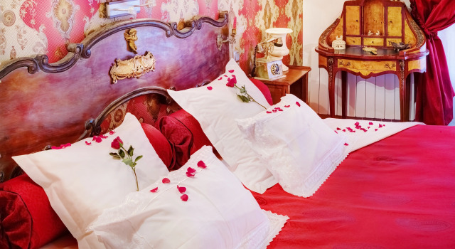 Dvoulůžkový s manželskou postelí Apartmá Hotel Renaissance
