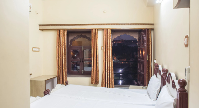 Двухместный номер Standard с балконом и с красивым видом из окна Гостевой дом Jee Ri Haveli